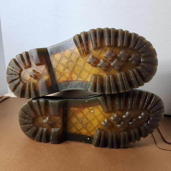 Dr. Martens 1460 Women's White Smooth Leather Boots size 7 - Picture 3 of 9